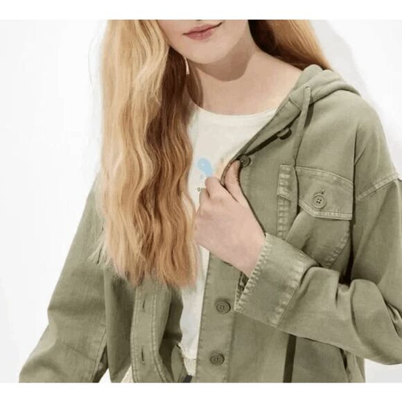 American Eagle Cropped Hooded Military Jacket Green Pockets Washed Out Size XL - Picture 1 of 12